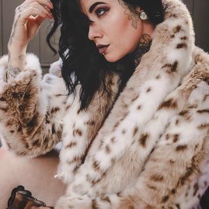 SIBERIAN SNOW LEOPARD COLLARED FAUX FUR COAT